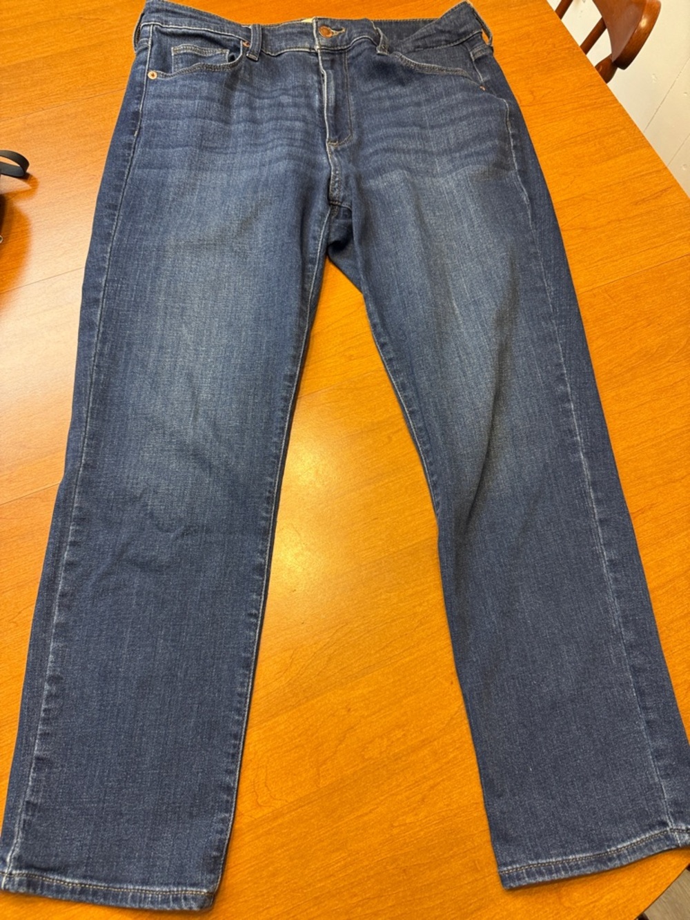Universal Thread Dark Wash Straight Leg Jeans